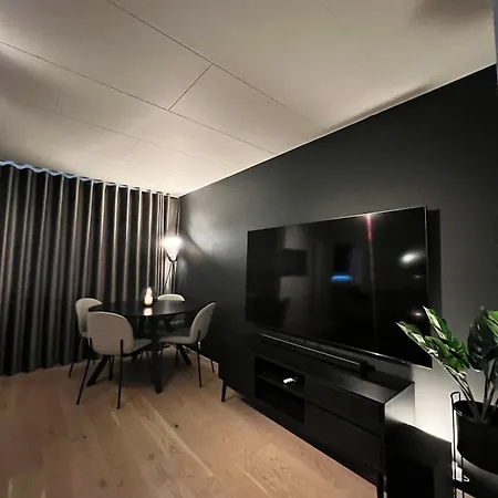Renovated 2-bedroom -72 M2 Center! ترومسو